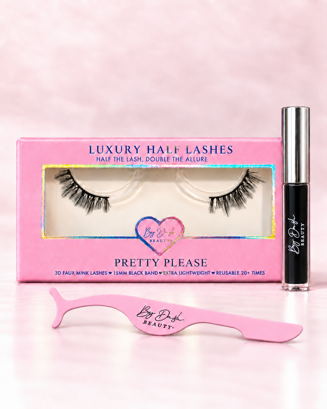 Birthday Bundle – detail van gekozen pretty please half lashes, zwarte lijm en applicator; palette, highlighter en clutch ook inbegrepen
